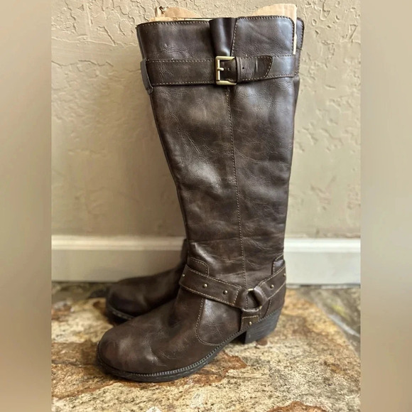 Boc Shoes - Boc NEW Faux Leather Riding Boots Knee High Sz.8.5. Classic staple casual buckle